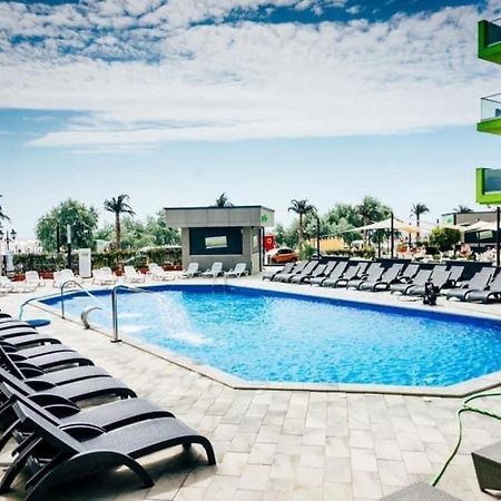 Michael By The Sea - Alezzi Beach Resort Navodari Luaran gambar